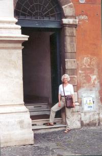 Joy Beckner Sculptor in Italy